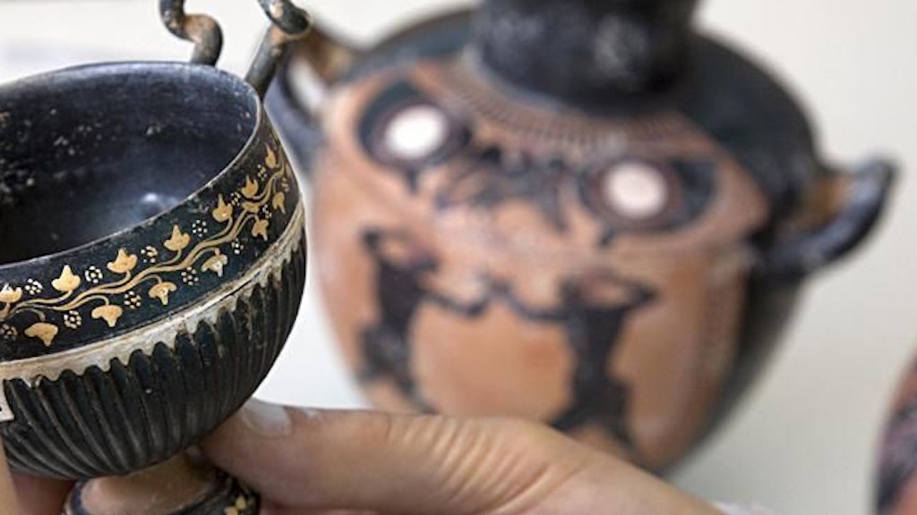 Les biens culturels sont des témoins de la culture et de l'histoire et un facteur d'identification d'une société; ils caractérisent l'identité propre et la cohésion sociale. Aussi, la protection du patrimoine culturel compte-t-elle de nos jours parmi les tâches importantes de l'Etat.