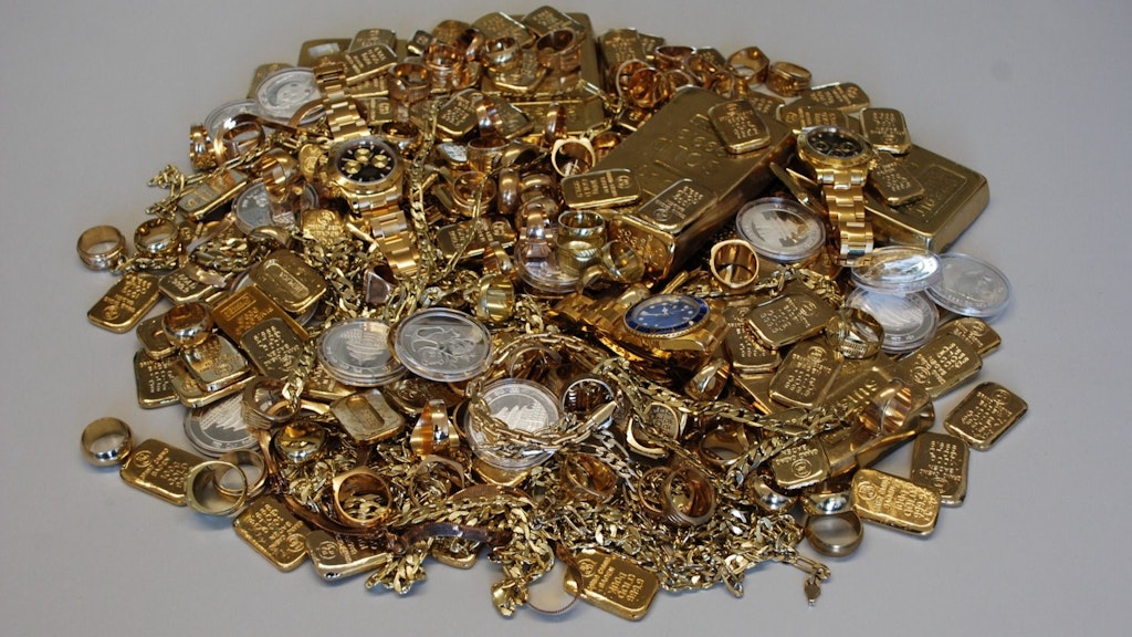 Montres, bijoux et lingot d'or