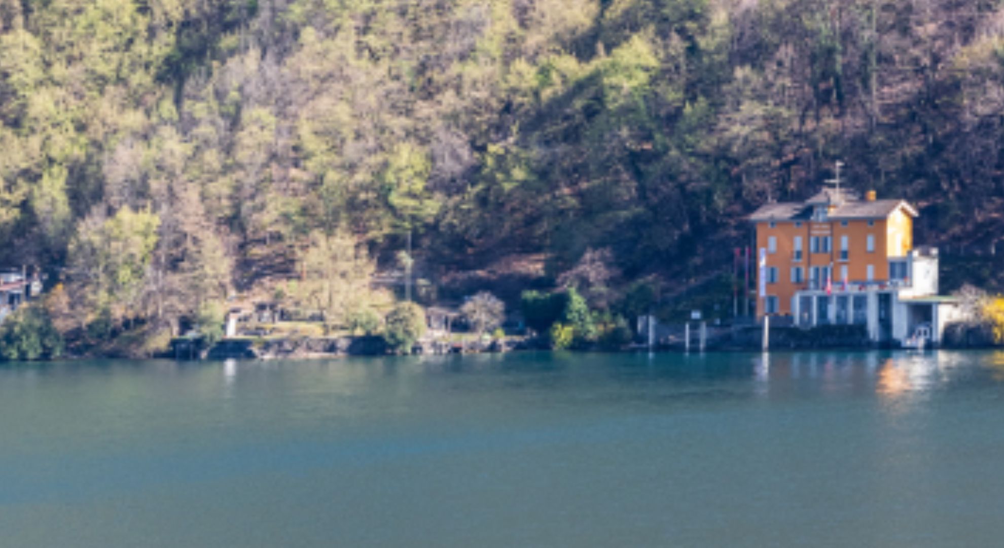 Bild des Zollmuseums vom See aus