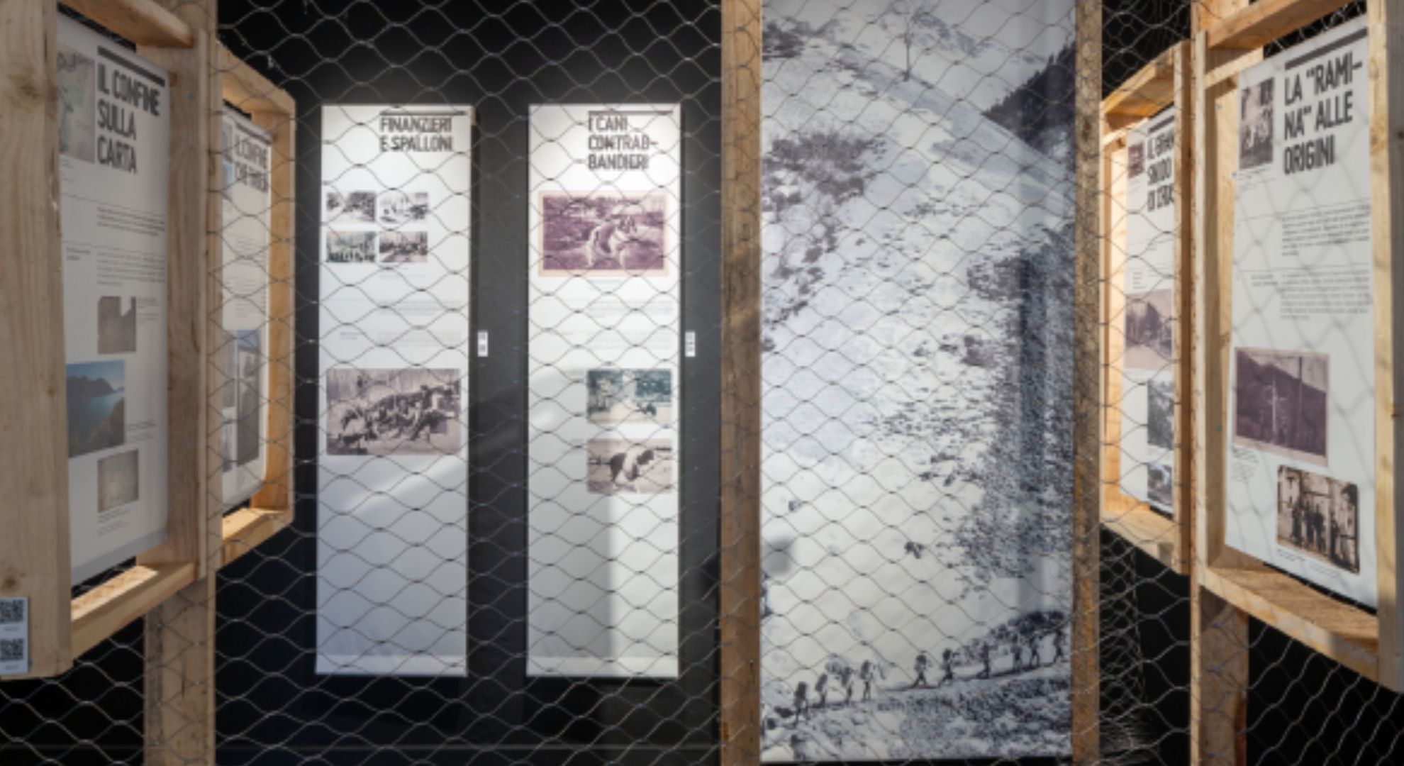 Verschiedene Bilder aus der Son-derausstellung Schmuggel