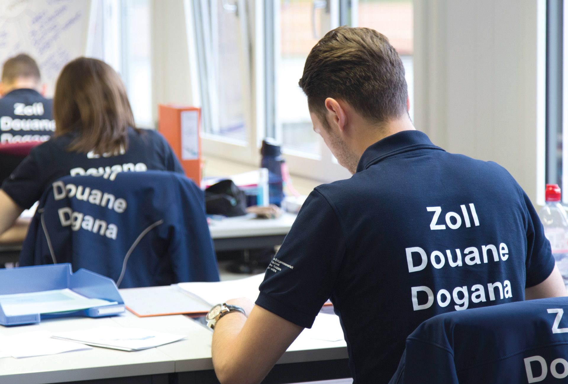 Künftige Fachspezialist/innen Zoll und Grenzsicherheit während des Unterrichts im Campus in Liestal