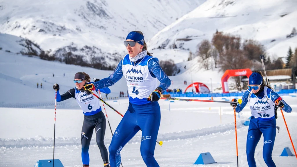 Die diesjährige Ausgabe der Internationalen Zollskiwettkämpfe wurde von den Athletinnen, Athleten und den Delegationen in Andermatt und Realp einhellig gelobt. Erleben Sie das Event noch einmal mit unserem Aftermovie.