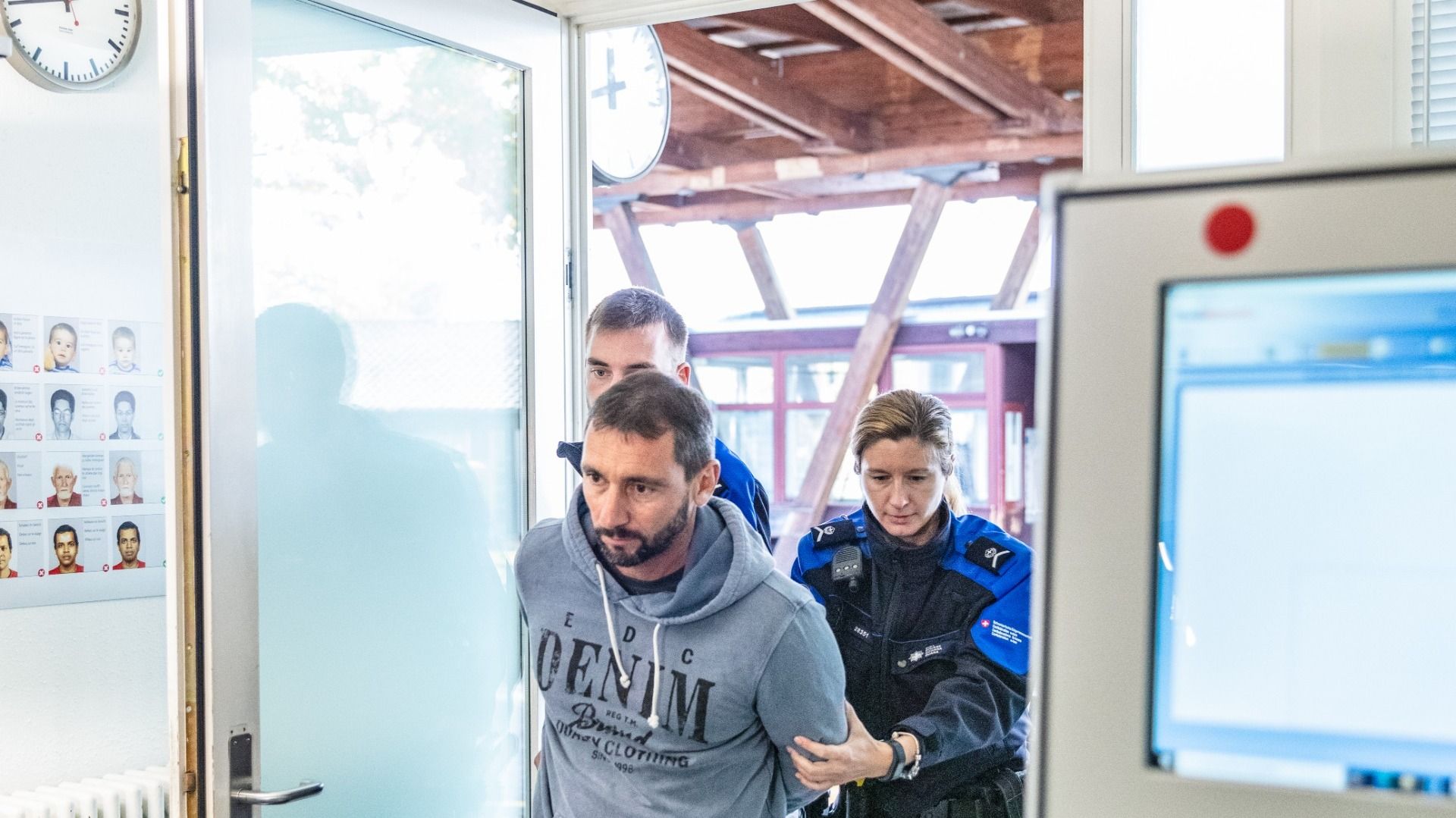 L'UDSC intercetta in media 68 persone ricercate o segnalate per l'arresto ogni giorno.